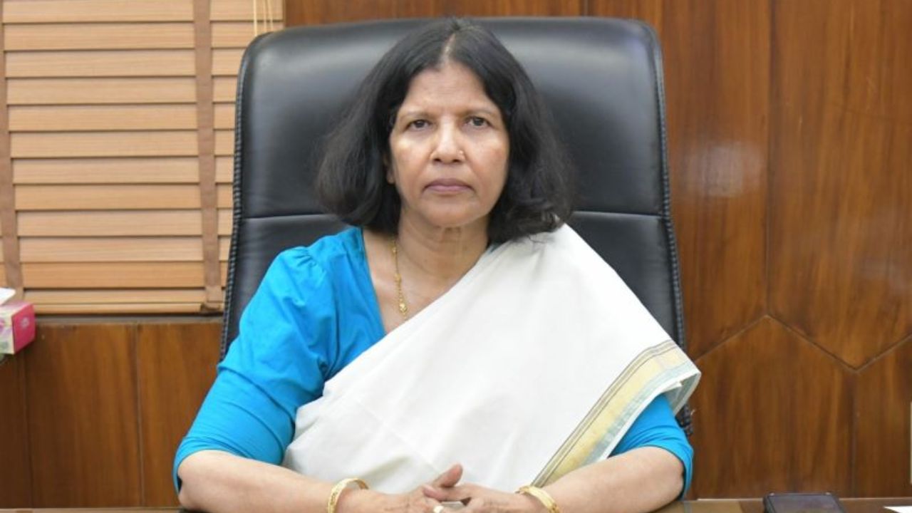 Usthadian Academy / Naima Khatoon Breaks Glass Ceiling, Becomes First Woman Vice-Chancellor of AMU